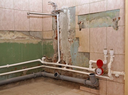 На фото - канализация в ванной, zzvi.info