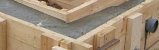 Заливка бетона в опалубку