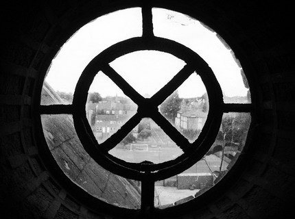 Чердачное окно (фото), www.adarkertrantor.co.uk