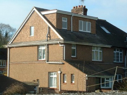 На фото: крыша двускатная приподнятая, www.atticdesigns.co.uk