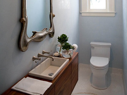 На фото - дизайн туалета маленького размера, rrthink.com