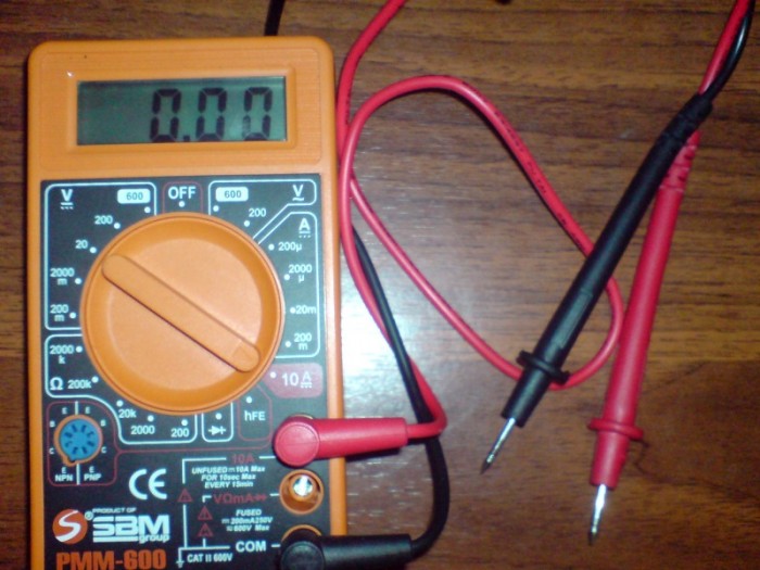Как измерить ток мультиметром?