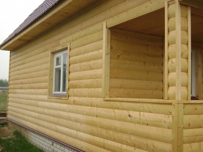 Внешняя отделка деревянным блок-хаусом