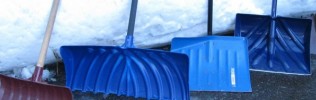 Лопата для уборки снега: виды и методики подбора
